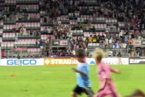 他在赛后接 他在赛后接